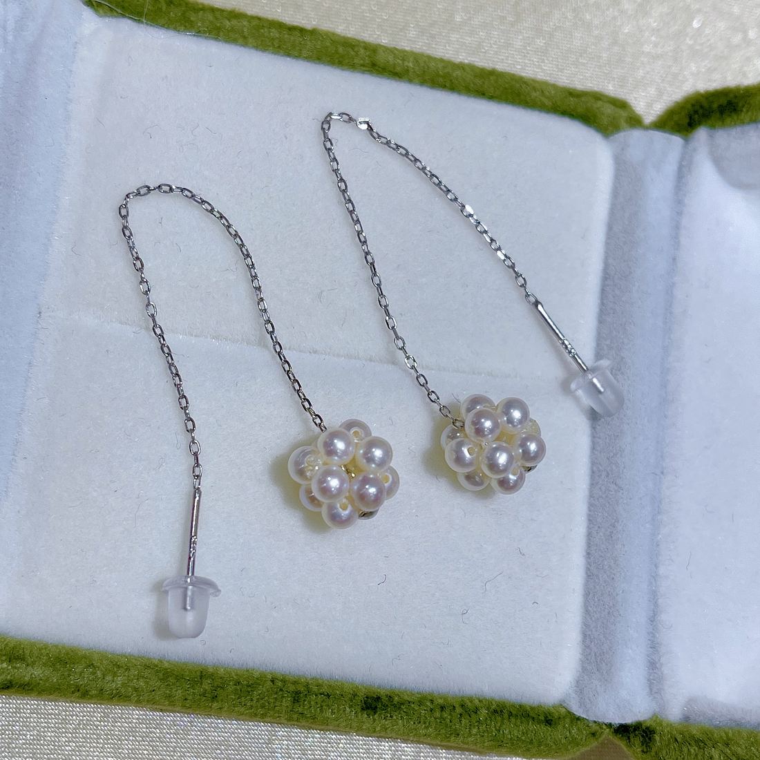 Pearl flower pendant necklace